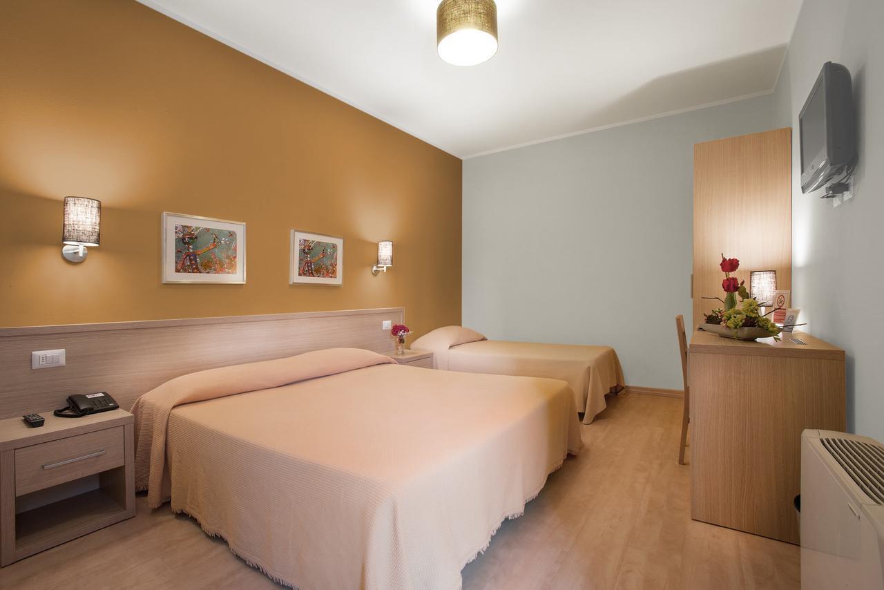 Hotel La Campagnola Fucecchio Bagian luar foto