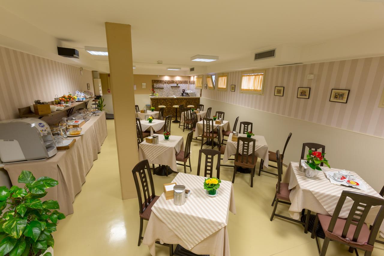 Hotel La Campagnola Fucecchio Bagian luar foto
