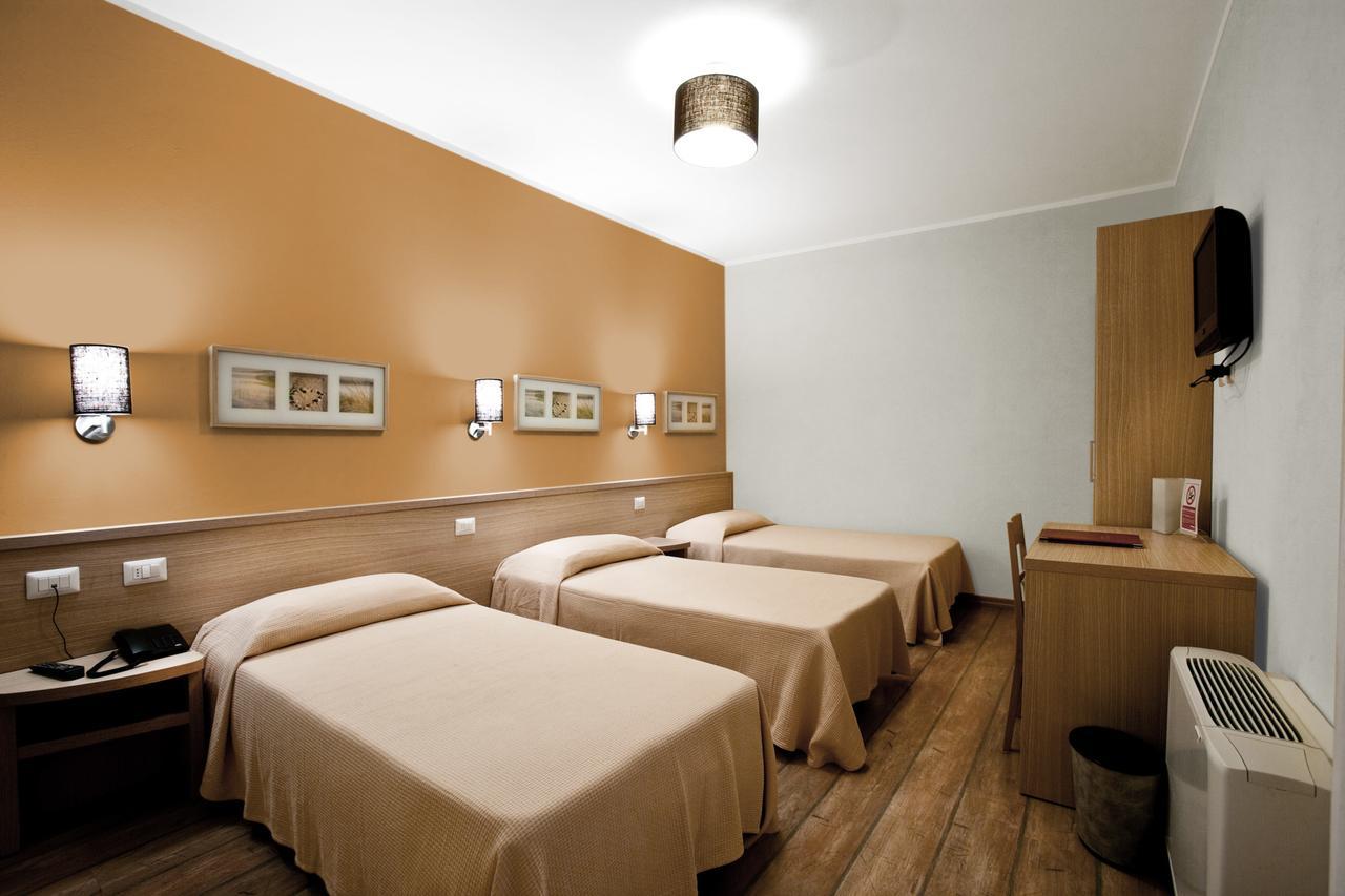 Hotel La Campagnola Fucecchio Bagian luar foto